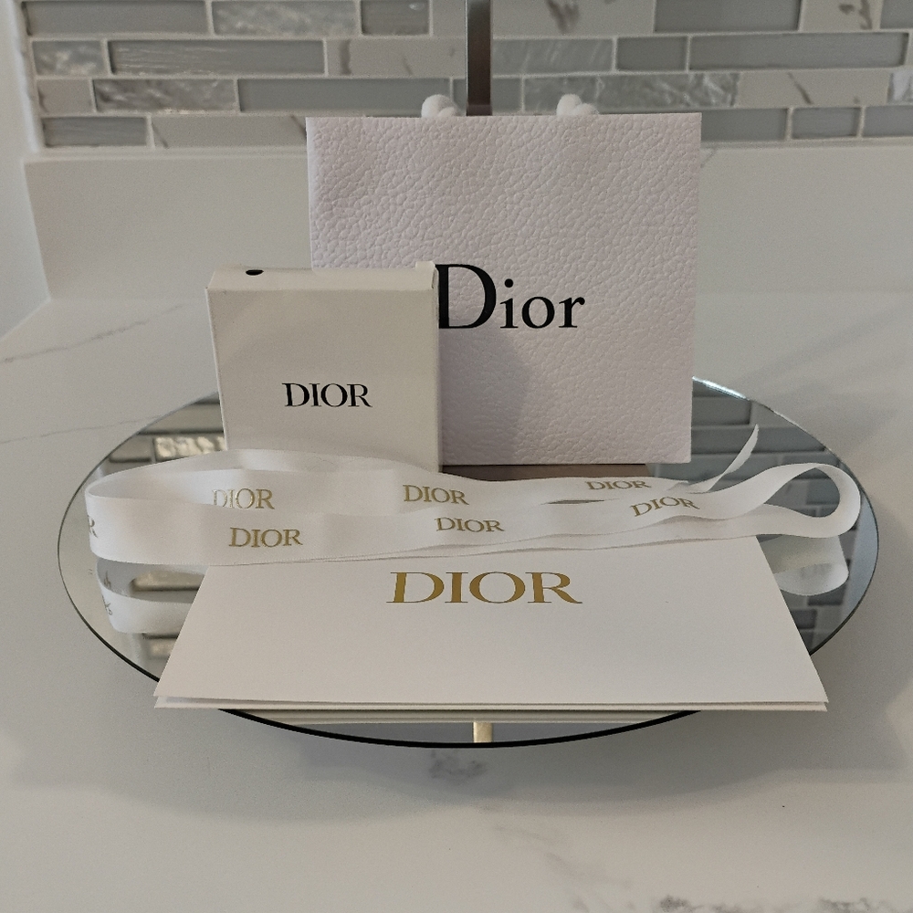 NIB Dior Compact Mirror w/Gift Bag & Ribbon - Picture 3 of 7
